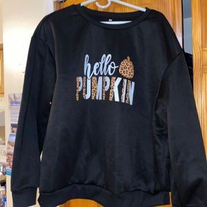 Woman’s seasonal sweatshirt from SHEIN no tags but new